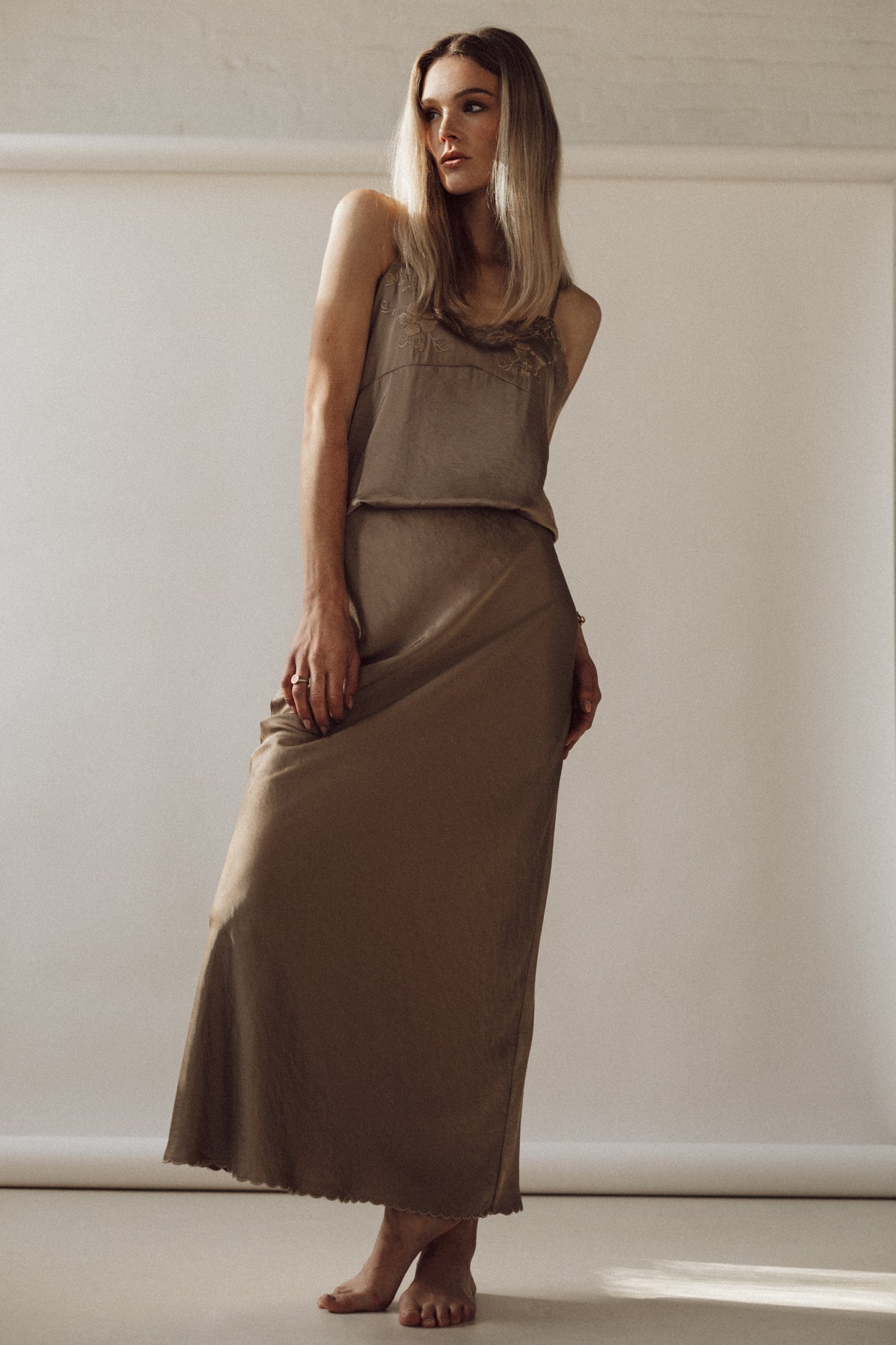 Arya_silk_satin_top_skirt_3