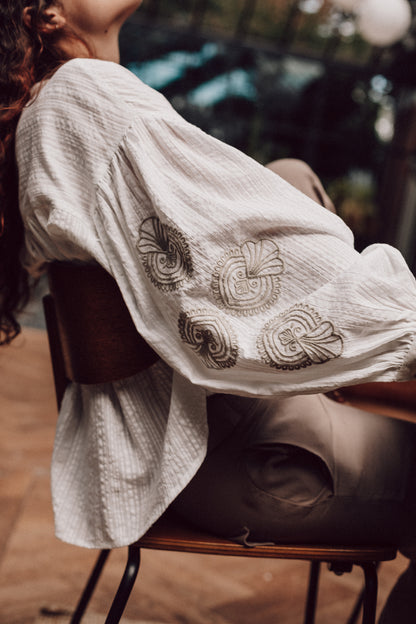 Aubrey blouse white cotton embroidery 