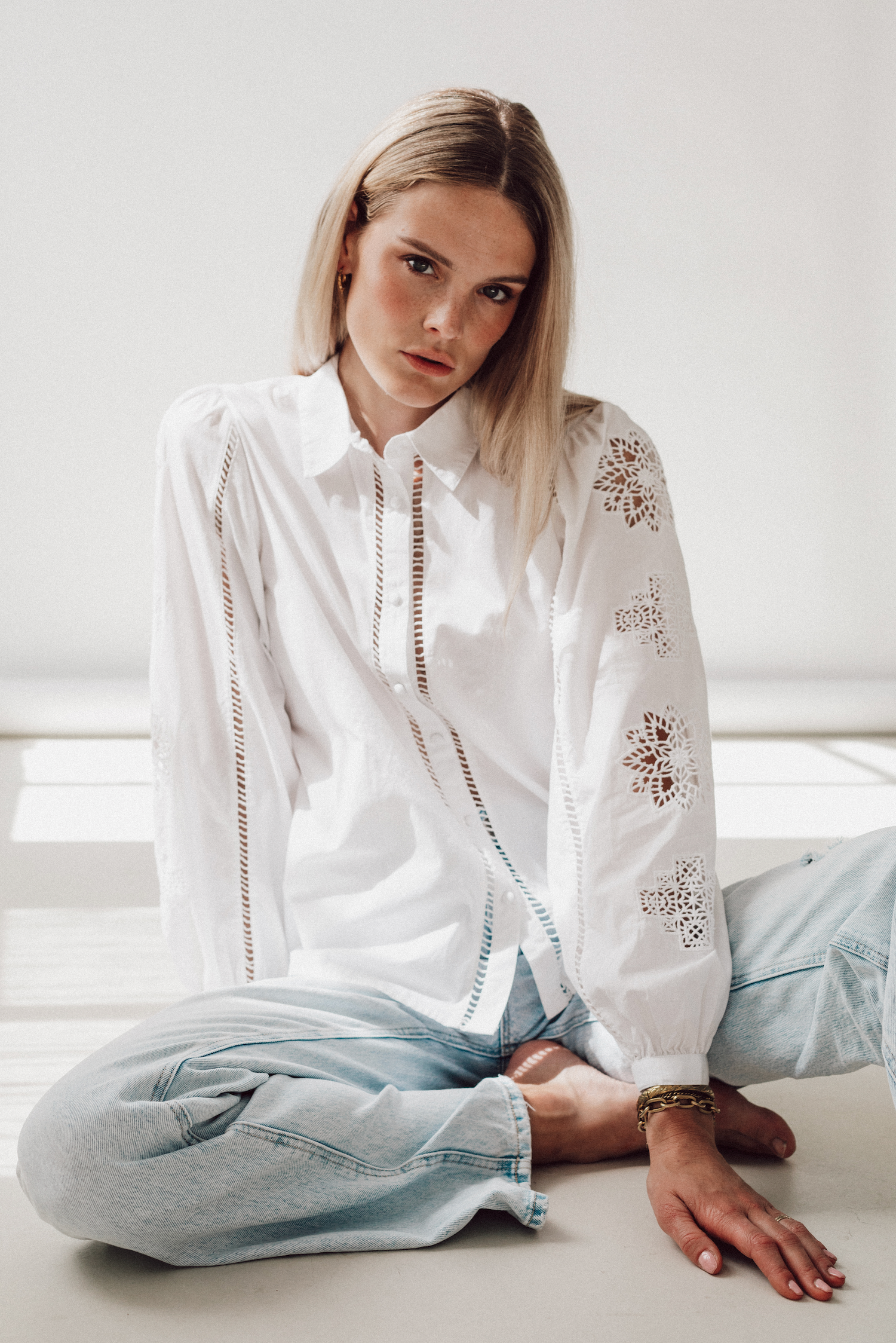 Ina blouse white cotton embroidery