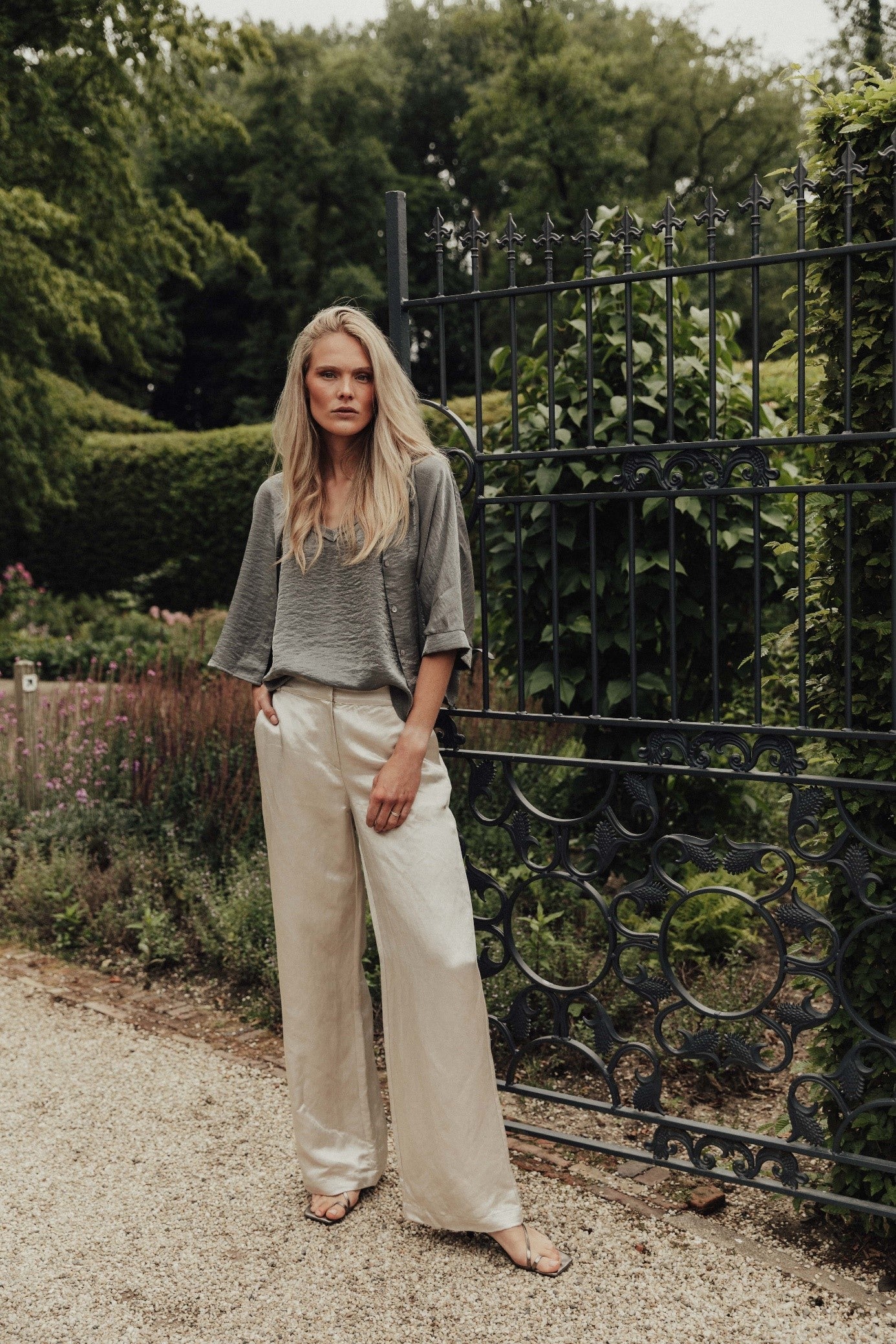 honnete-atelier-arden-broek-parelmoer-wideleg